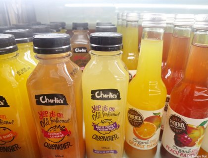 How to choose healthy fruit juice and drink it in right way?