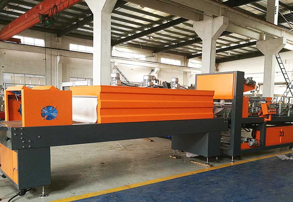 Automatic Shrink Packaging Machine